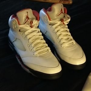 Air Jordan Retro 5